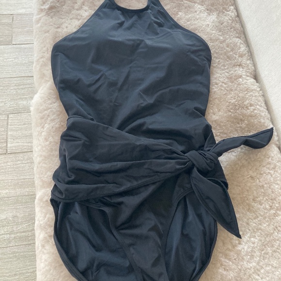 Hermoza Swimsuit Black Wrap One Piece  Size 8 - Picture 1 of 3